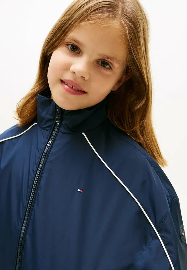 Куртка ветровка Tommy Hilfiger Essential relaxed piping windbreaker light jacket, темно-синий — фото 4