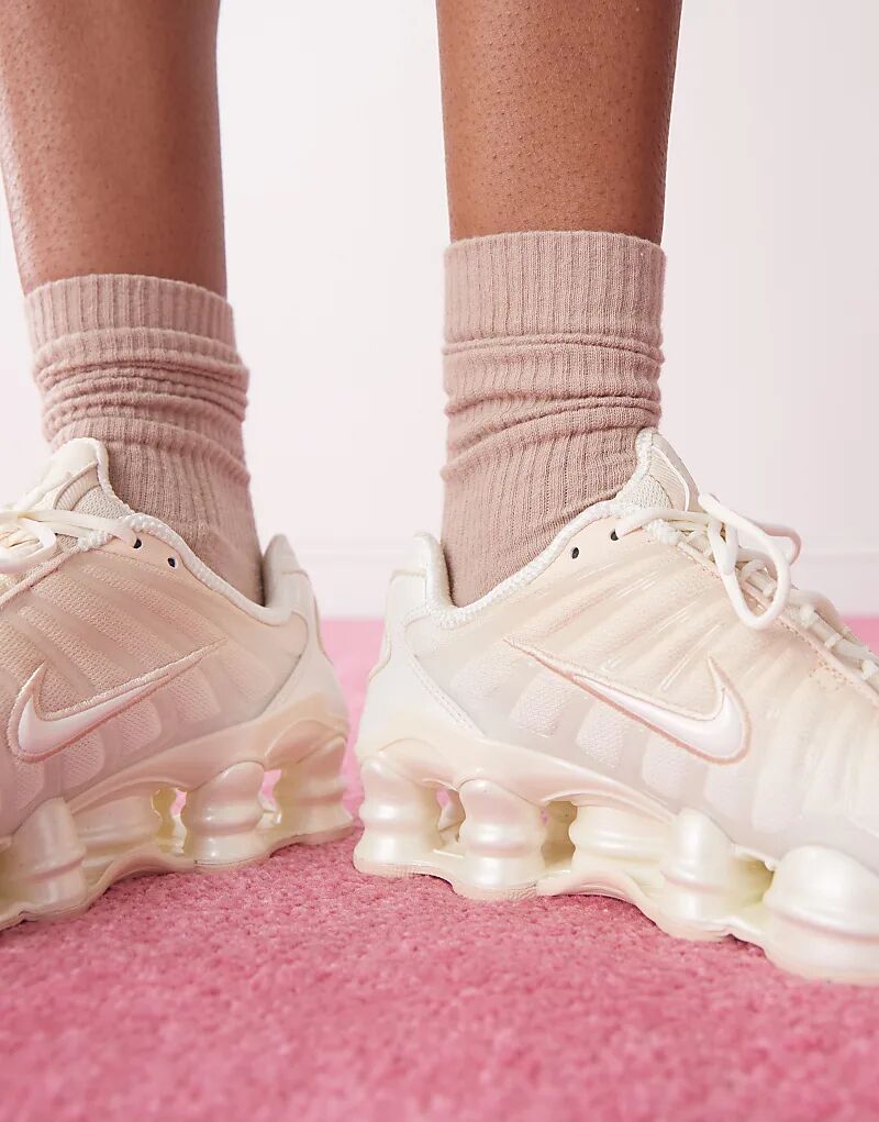 Кроссовки Nike Shox TL с перламутровым эффектом в кремово-белом цвете — фото 3