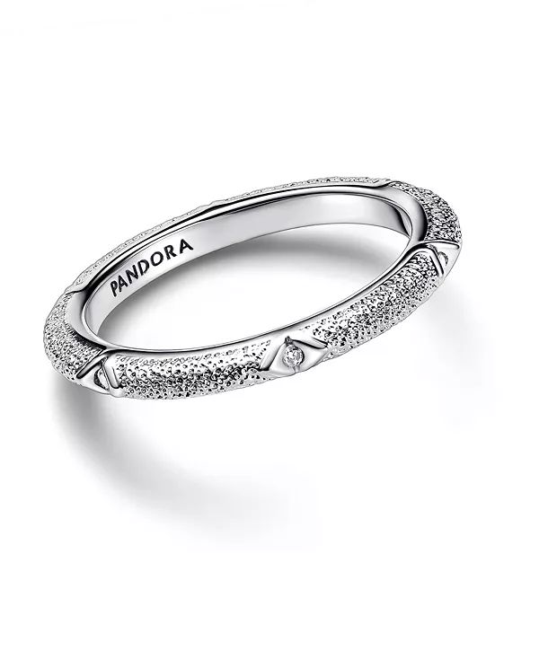 

Кольцо с текстурой из прозрачных кубических циркониевых камней Pandora, silver