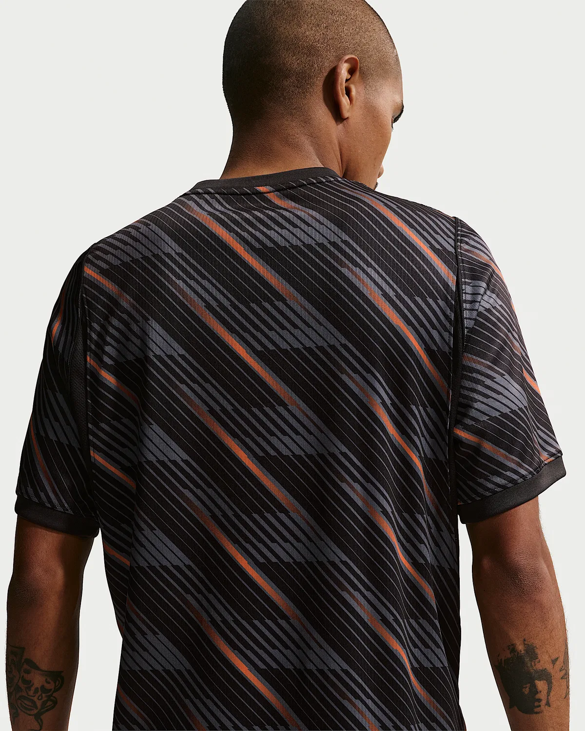 Мужская футболка Nike Dri-FIT Soccer Replica Short-Sleeve Jersey FFF 2026 Stadium Goalkeeper, Black/Medium Ash/Monarch/Igloo — фото 2