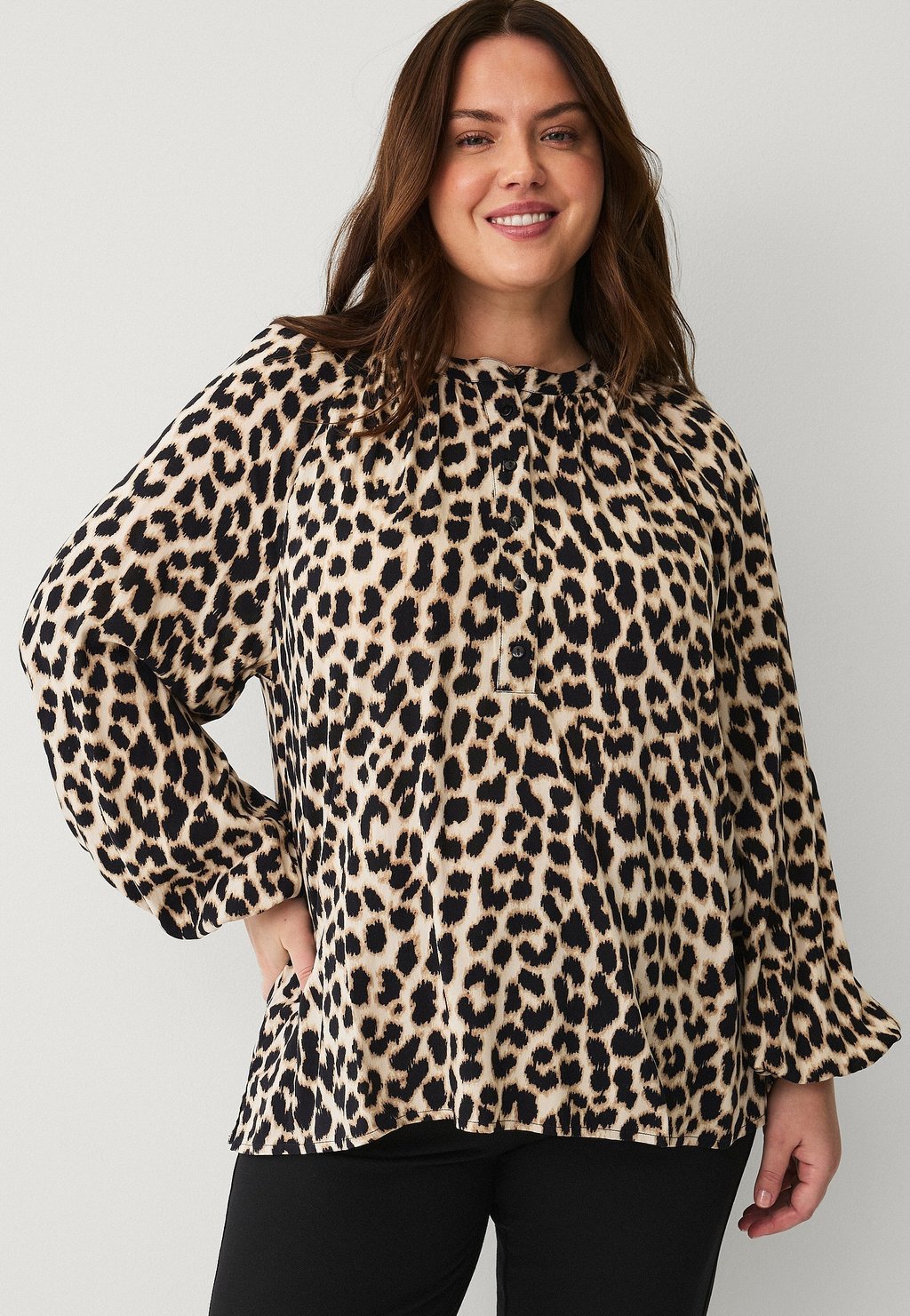 

Рубашка BLUSE MIT BALLONÄRMELN Ellos Plus collection, мультиколор