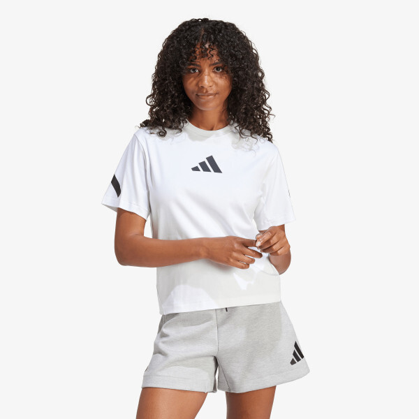 

Футболка зне Adidas, белый