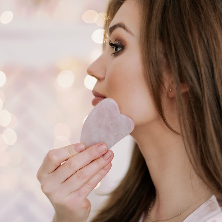 Массажная пластина для лица CRYSTALLOVE из розового кварца Гуаша SELFLOVE — фото 2