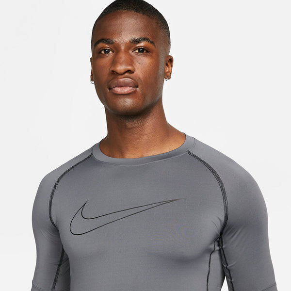 Футболка Nike Pro Dri-FIT Tight Short Sleeve Tops 'Grey', серый — фото 2