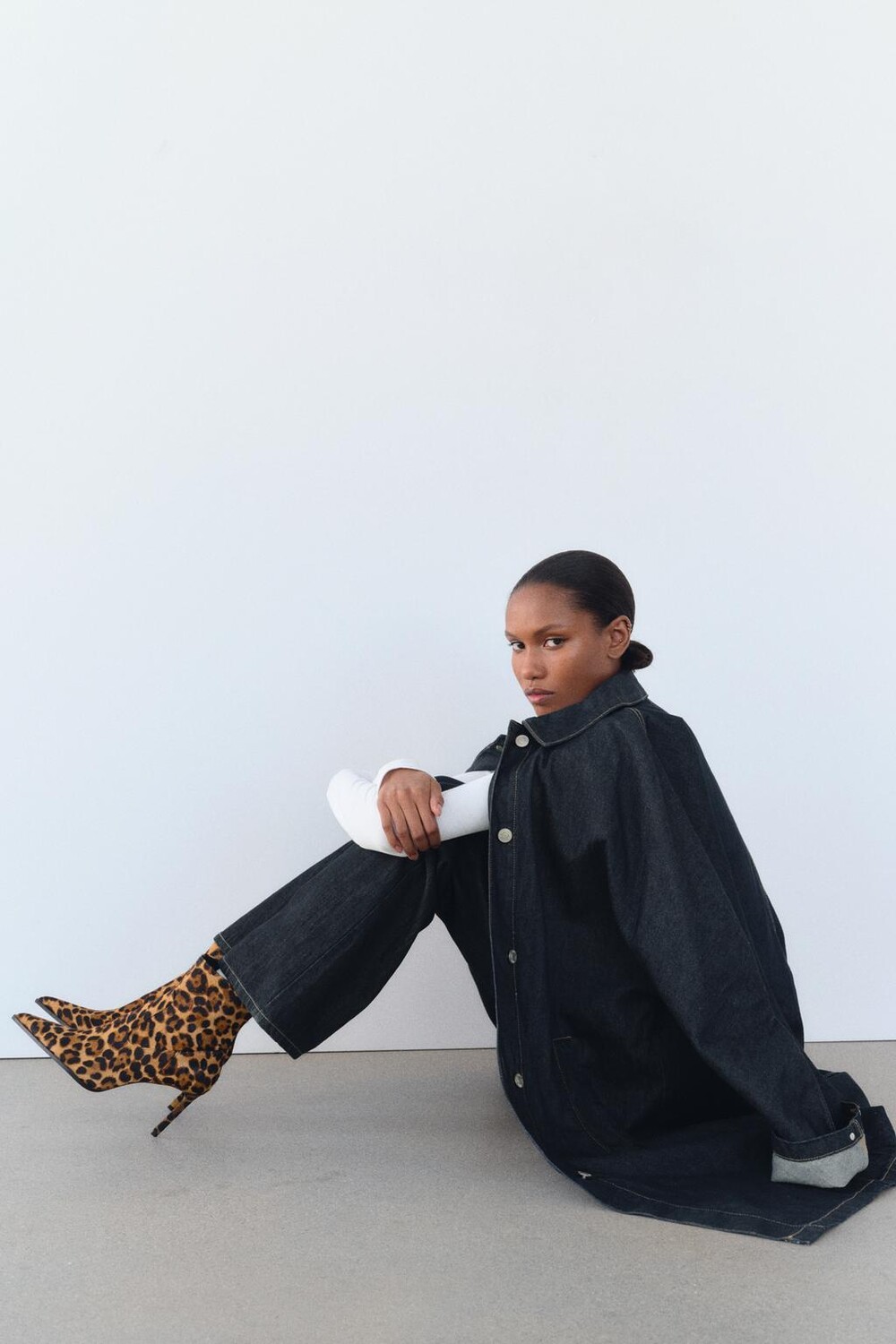 

Кожаные ботинки с животным принтом ZARA, цвет leopard