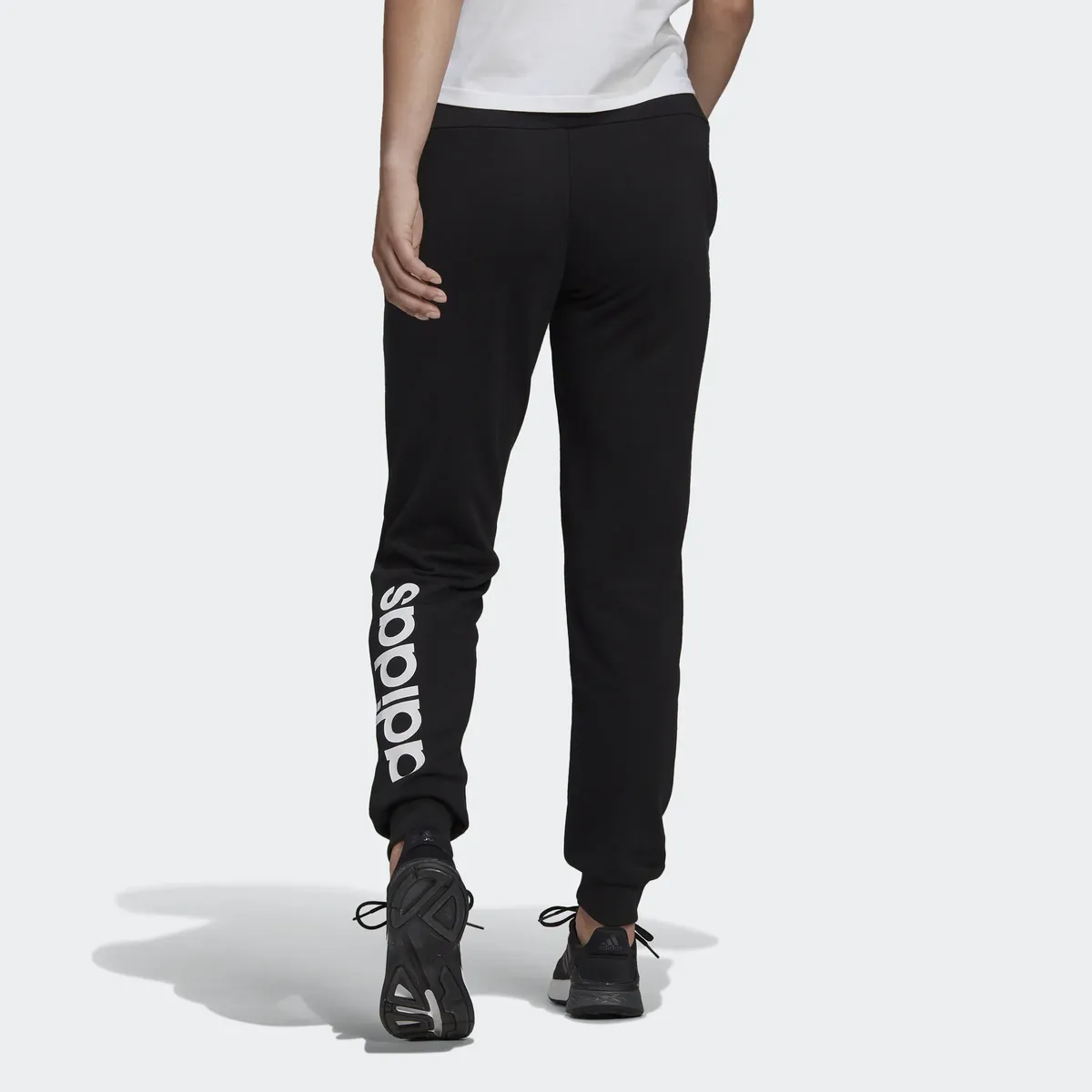 

Спортивные брюки Adidas Sportswear "ESSENTIALS FRENCH TERRY LOGO PANTS" (1 шт.), белый