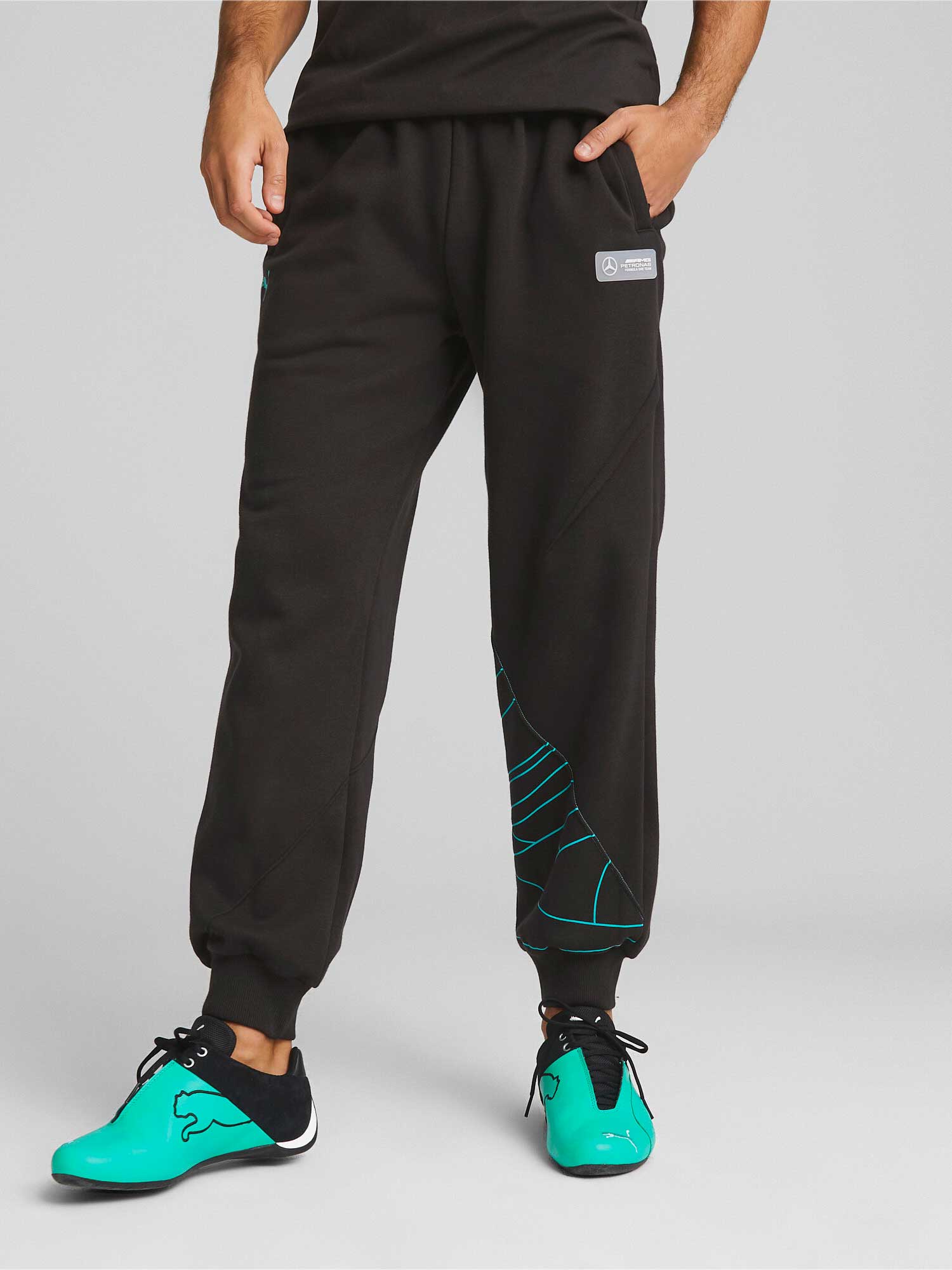 

Спортивные брюки Puma MAPF1 Statement Pants, черный