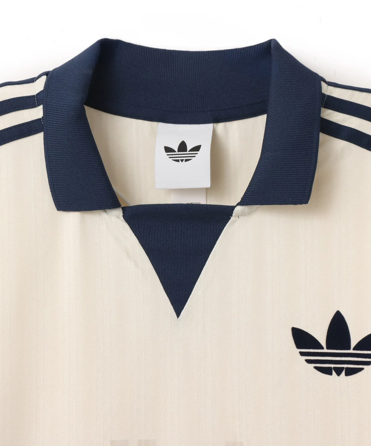 Футболка с воротником adidas в полоску белая — фото 3