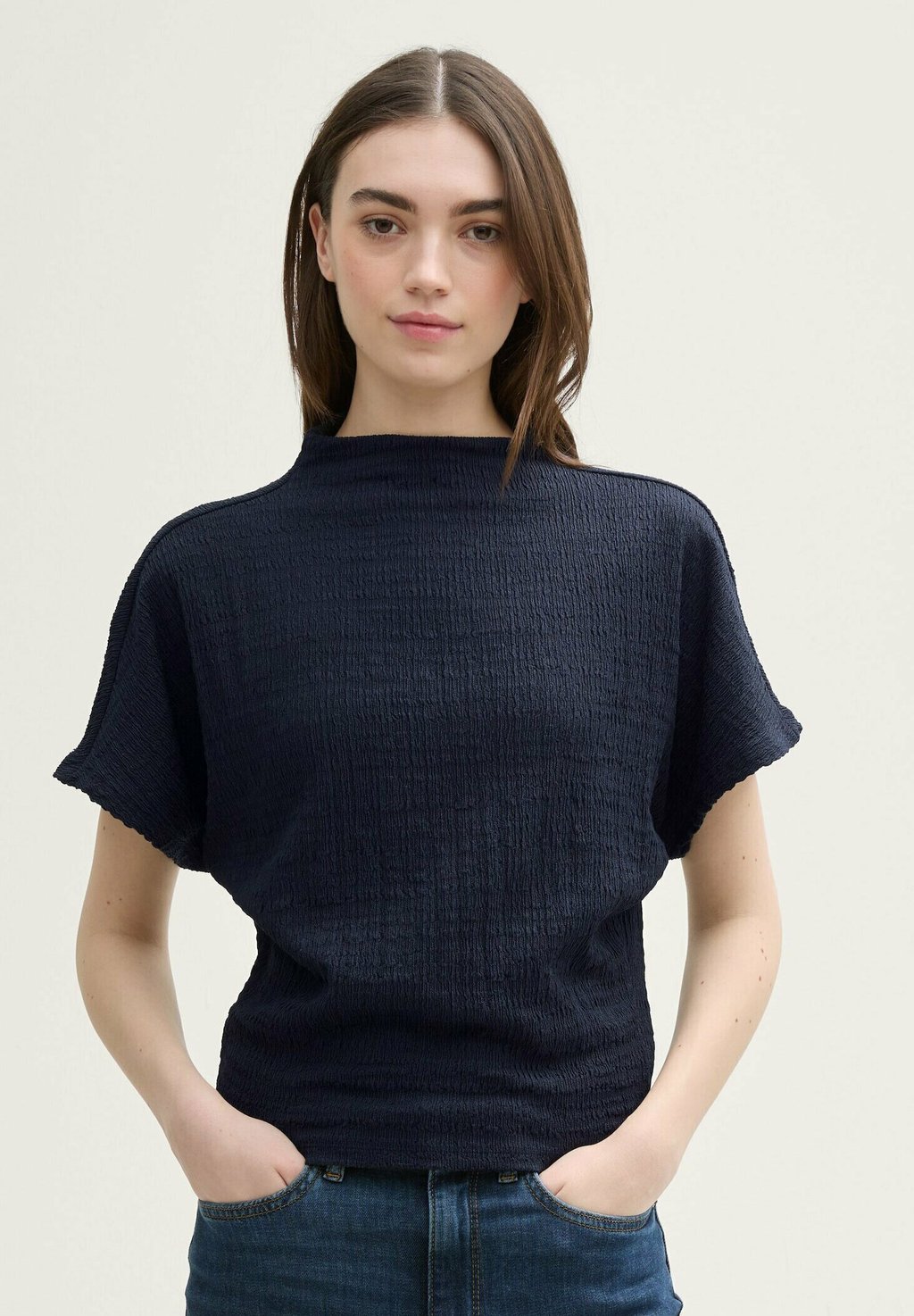 

Футболка с принтом MIT FLEDERMAUSÄRMELN TOM TAILOR DENIM, темно-синий