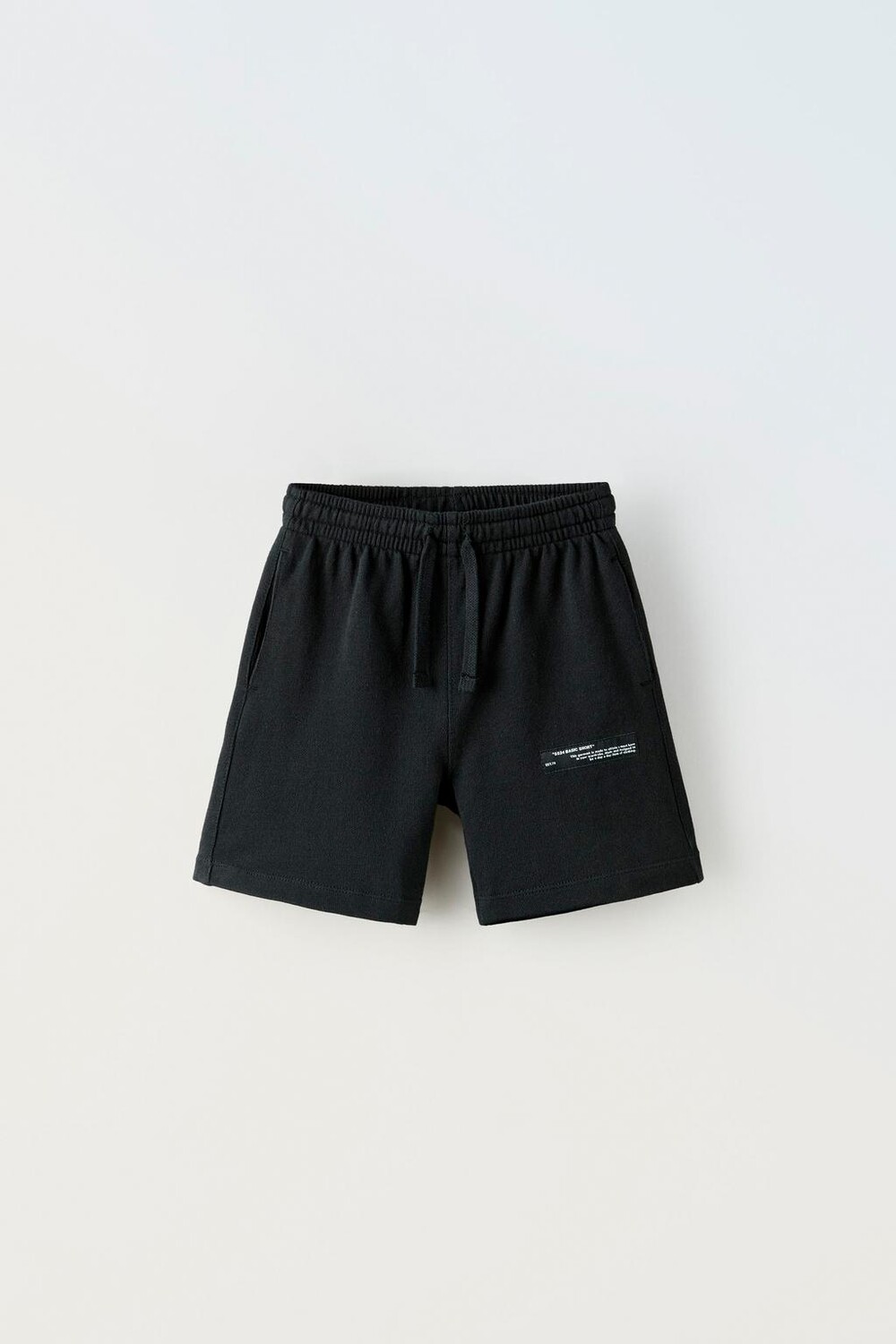 

Базовые шорты-бермуды label ZARA, черный