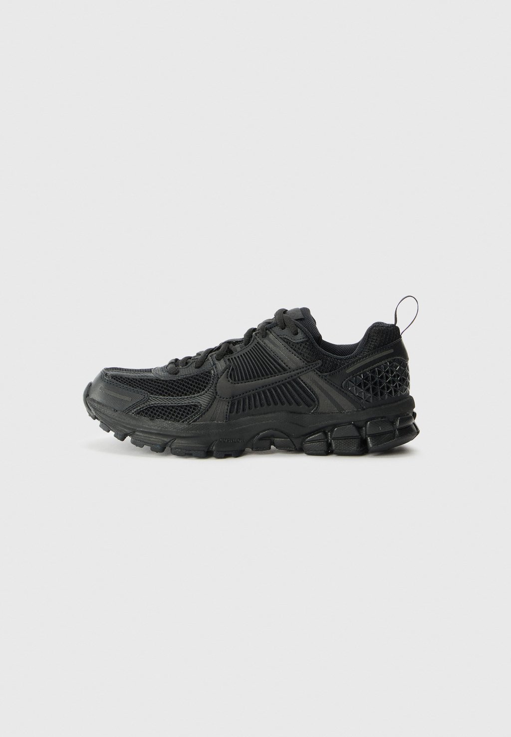 

Кроссовки VOMERO 5 UNISEX Nike Sportswear, черный