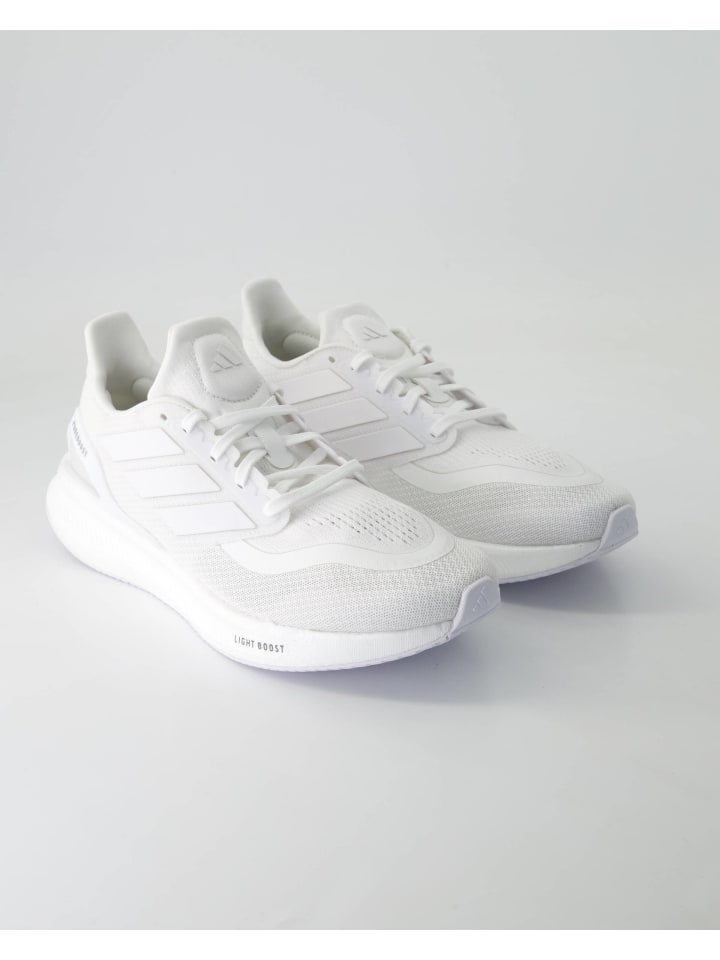 

Кроссовки на шнуровке adidas, белый