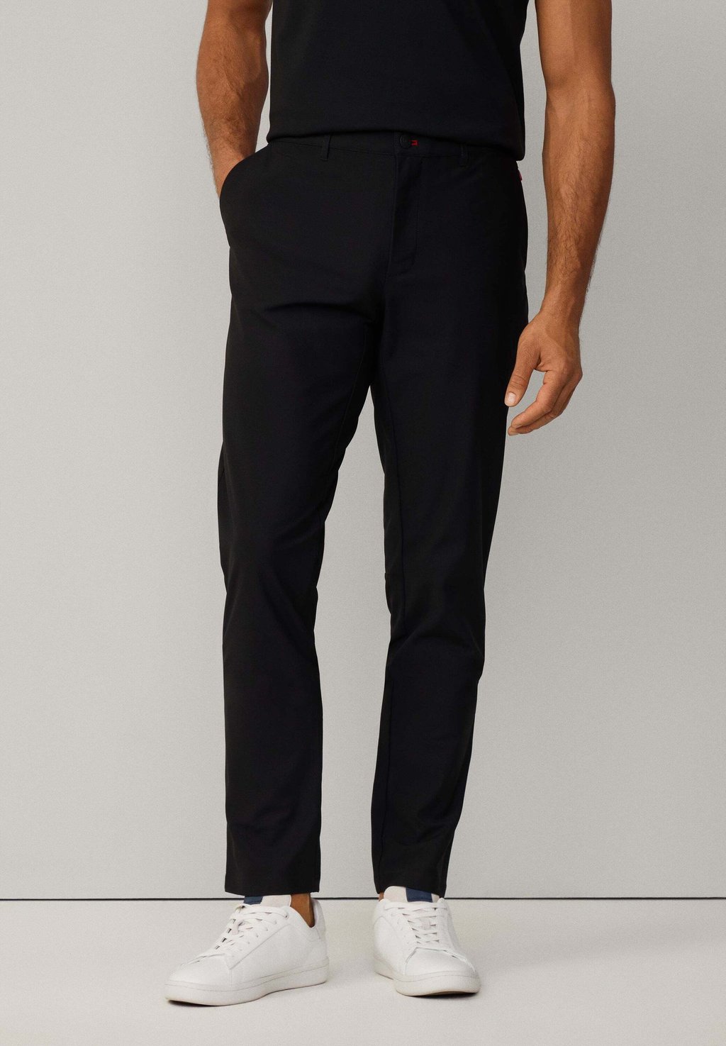 

Чиносы COMMUTER Hackett London, черный