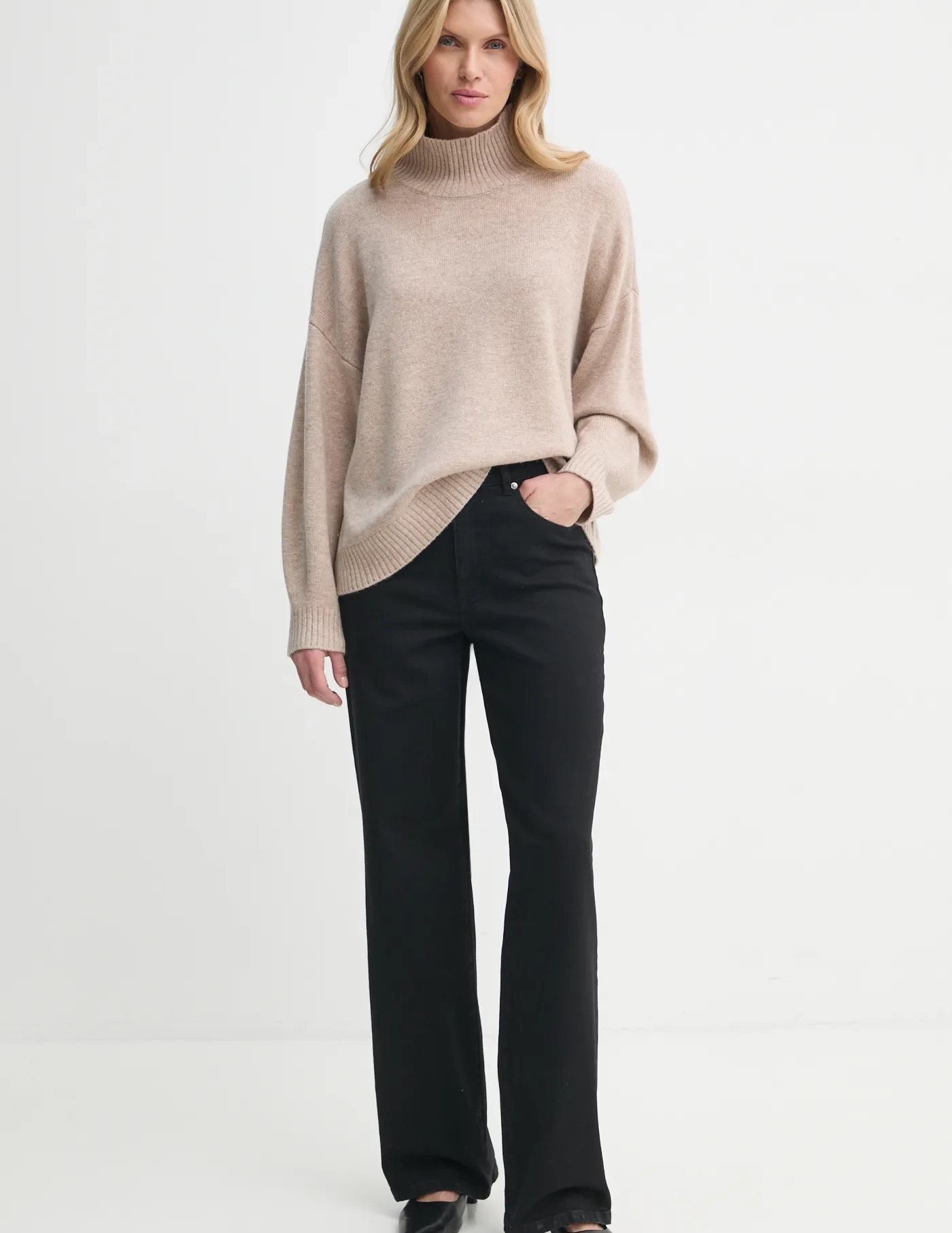 

Свитер Gestuz, бежевый