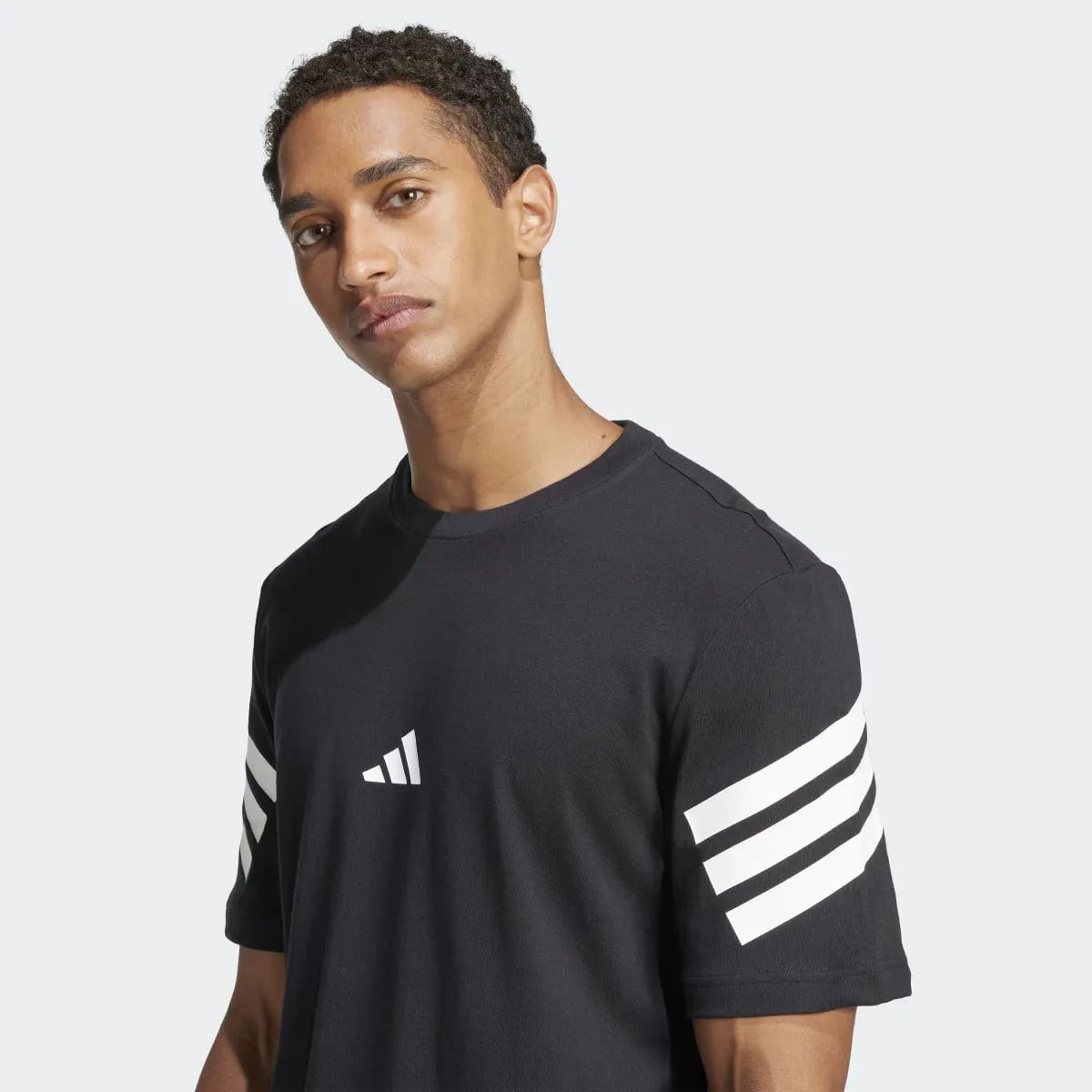 Мужская футболка Adidas Future Icons 3 полоски, чёрный — фото 3