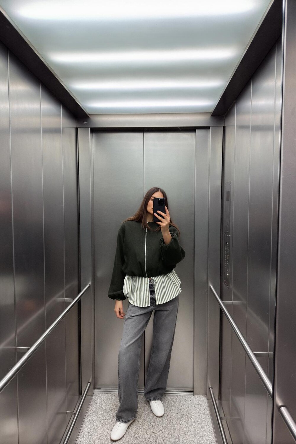 

Мягкая куртка-бомбер с эластичной отделкой ZARA, хаки