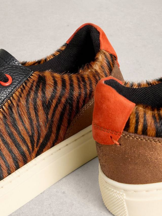 Tori текстурированные кожаные кеды с принтом animal print White Stuff, Brown/Multi — фото 3