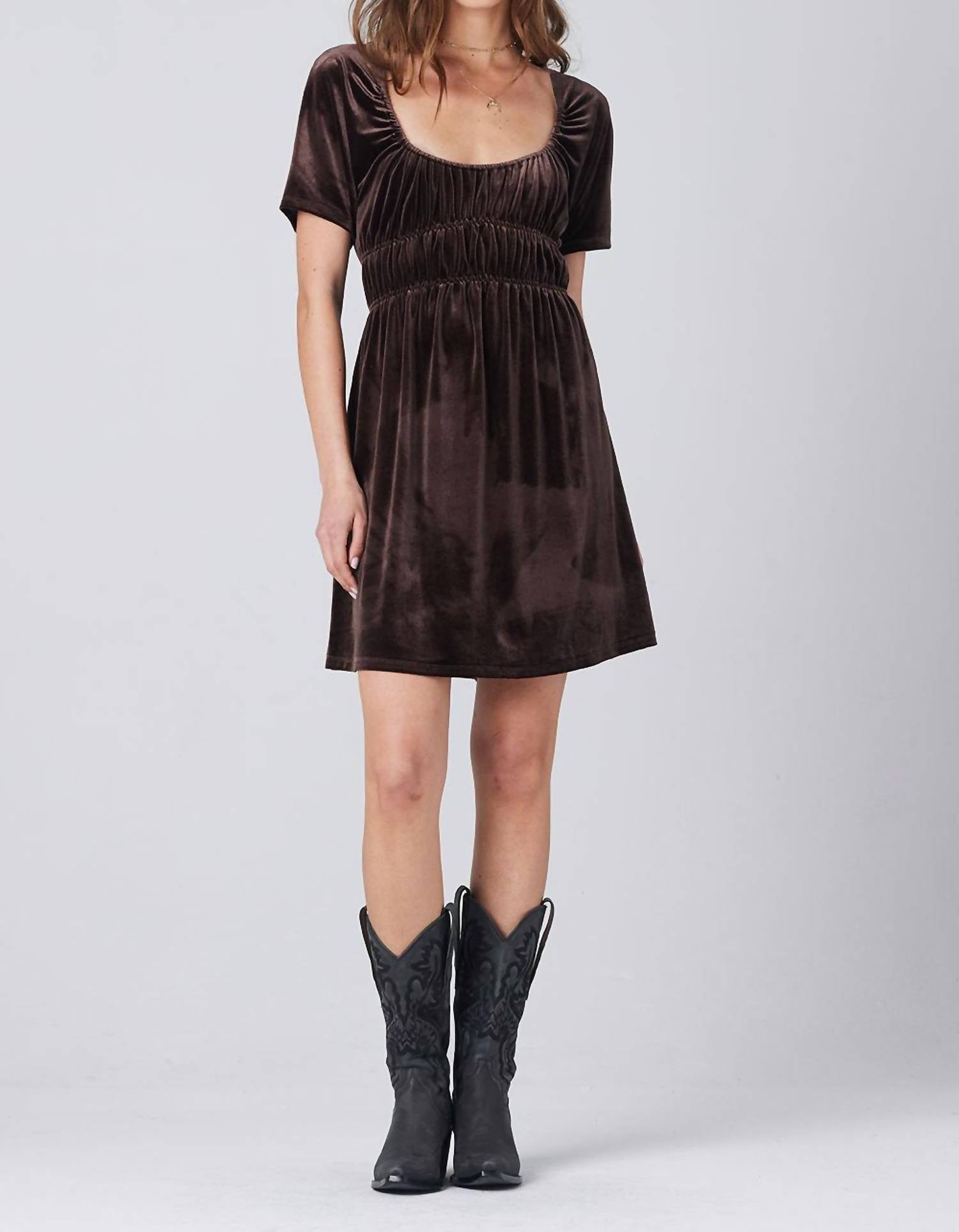 

Короткое мини-платье Gracie Velvet Slv в цвете Fossil Brown Saltwater Luxe