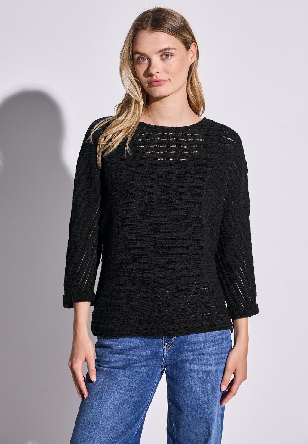 

Свитер LOOK Street One, черный