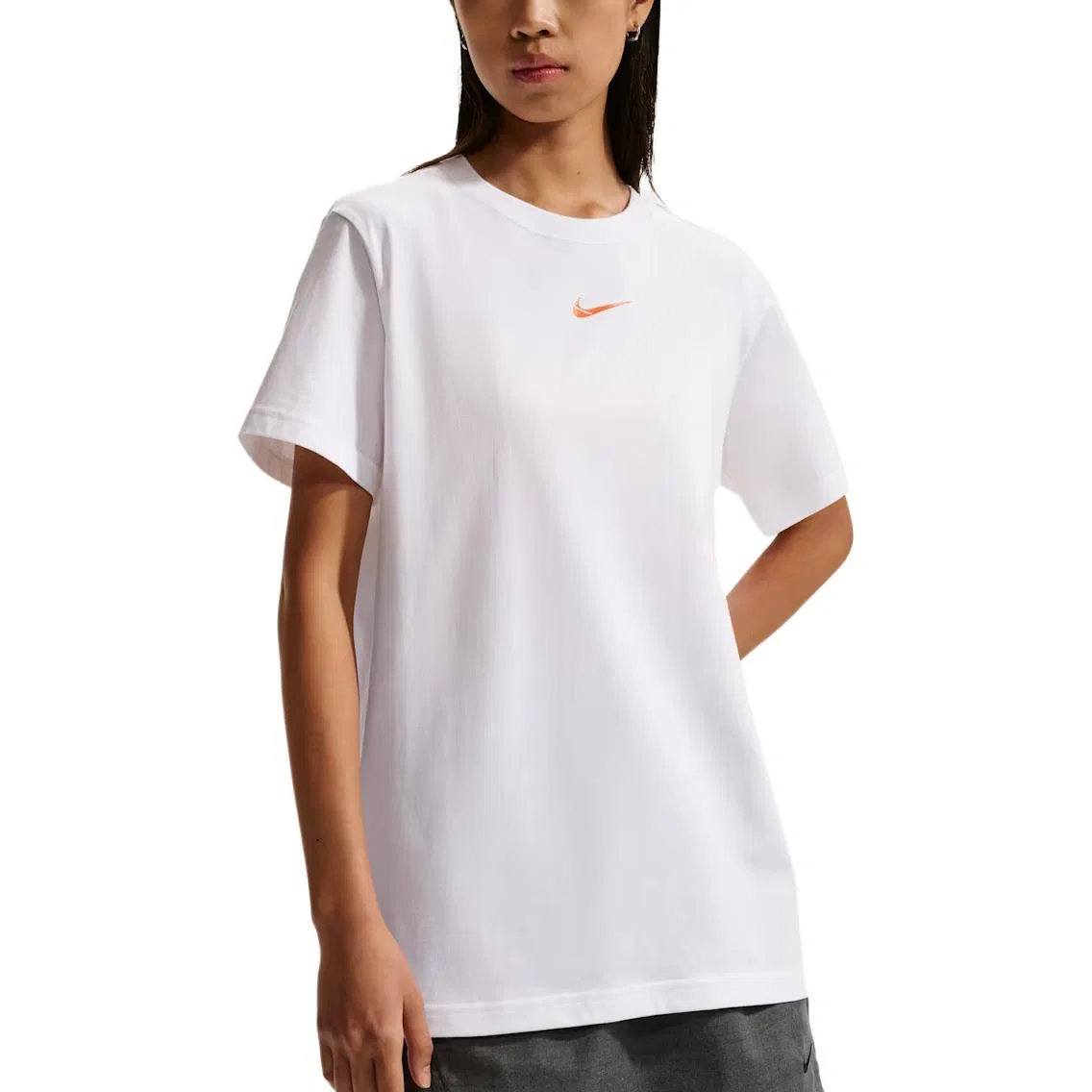 Футболка Sportswear Classics Regular женская Nike, White — фото 4