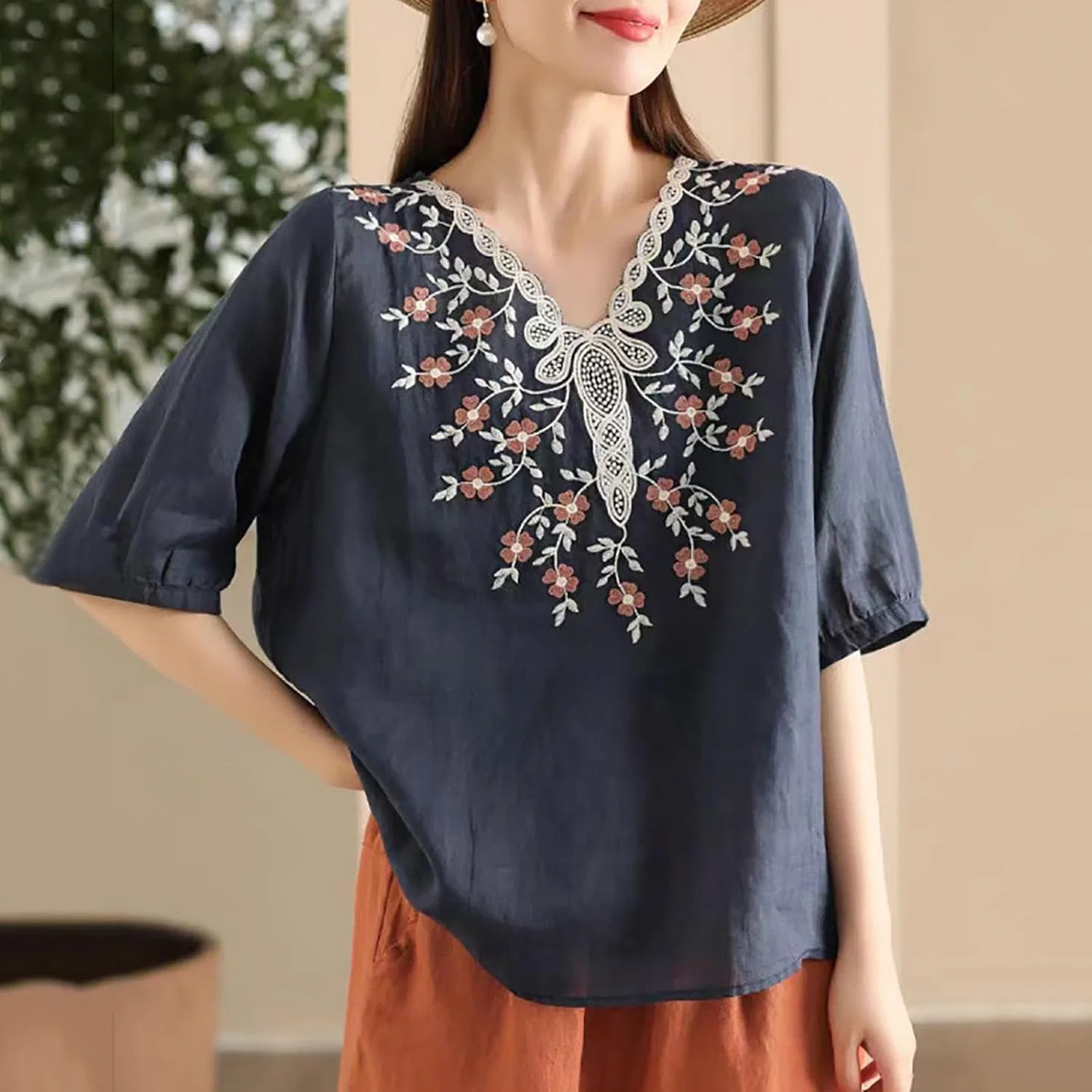 Блуза женская из хлопка и льна Button-Down Shirt, черный — фото 3
