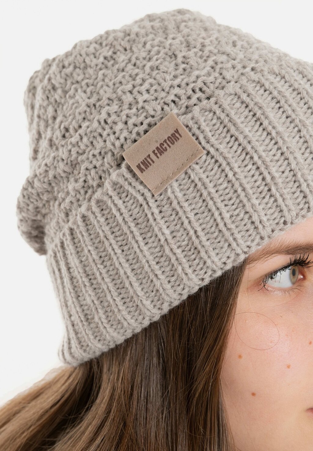 

Шапка HAZE Knit Factory, цвет Mottled Light Brown
