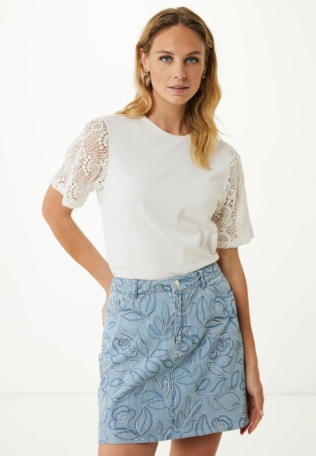 

Футболка с принтом BODY CROCHET SLEEVE Mexx, белый
