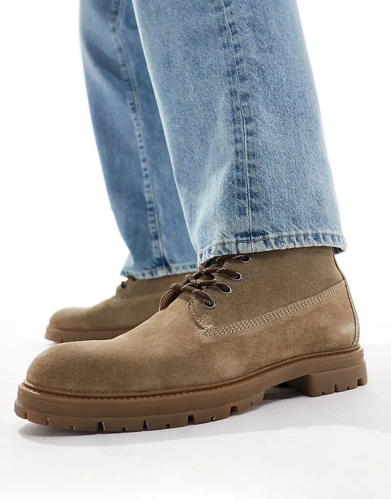 

Рабочие ботинки ASOS DESIGN со шнуровкой из песочной замши с резиновой подошвой