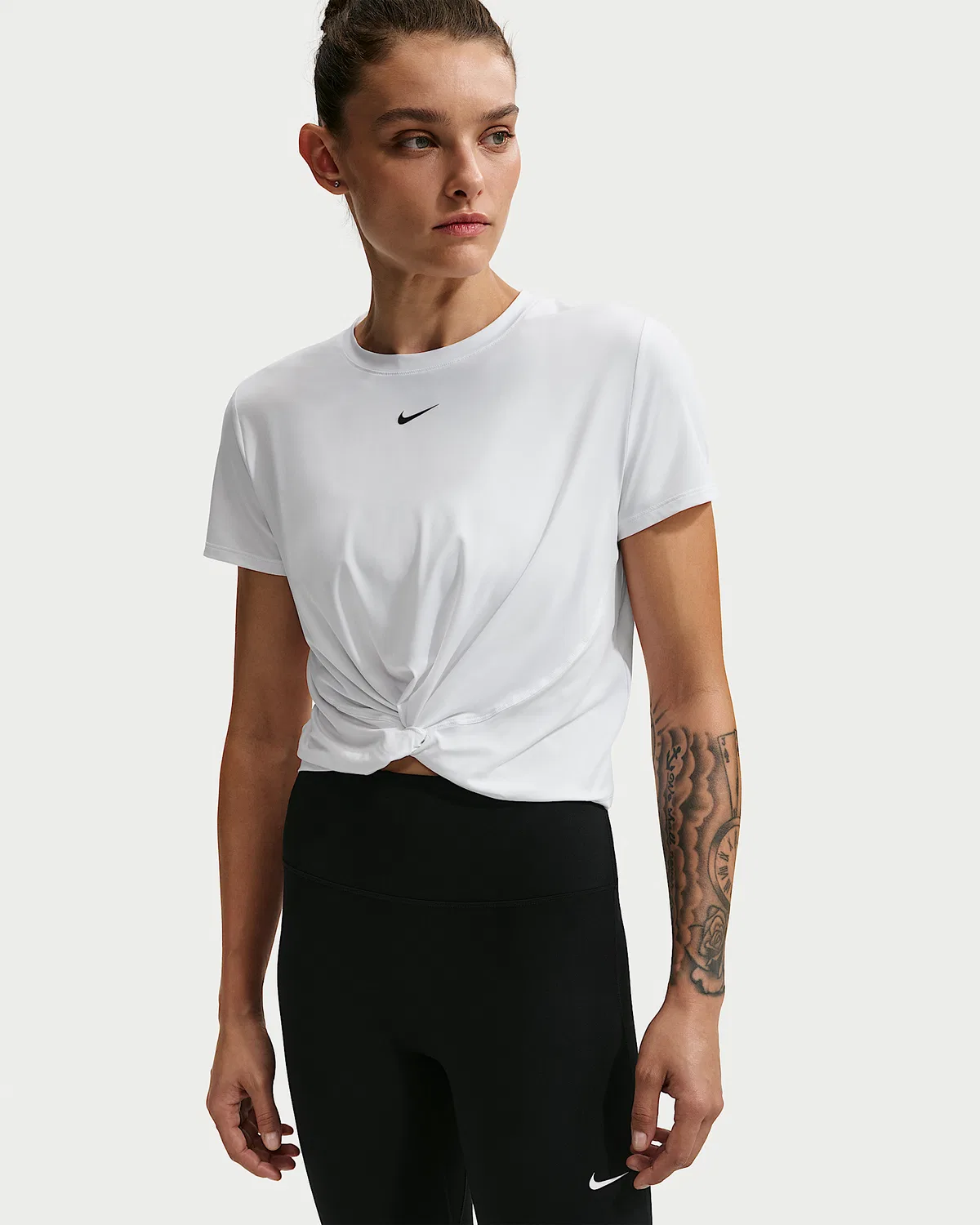 Женский топ Nike One Classic Twist с коротким рукавом Dri-FIT, White/Black