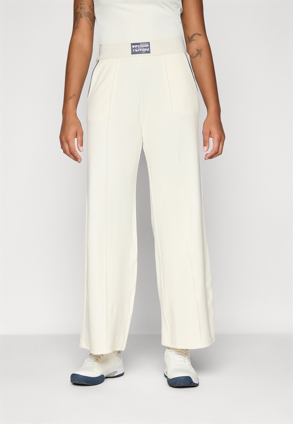 

Спортивные штаны TENNIS CLUB PANTS EA7 Emporio Armani, бежевый