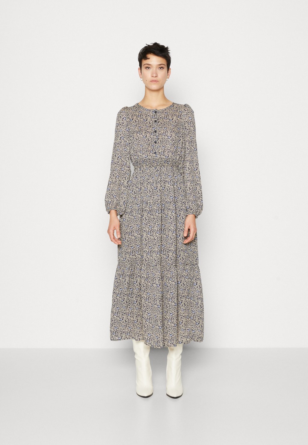 

Длинное платье VMTIRA SMOCK DRESS Vero Moda, черный