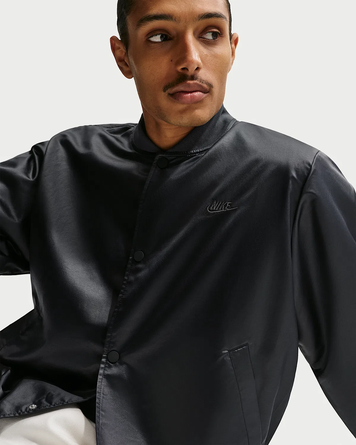 Мужская куртка-бомбер Nike Sportswear Club, Black/Anthracite — фото 3
