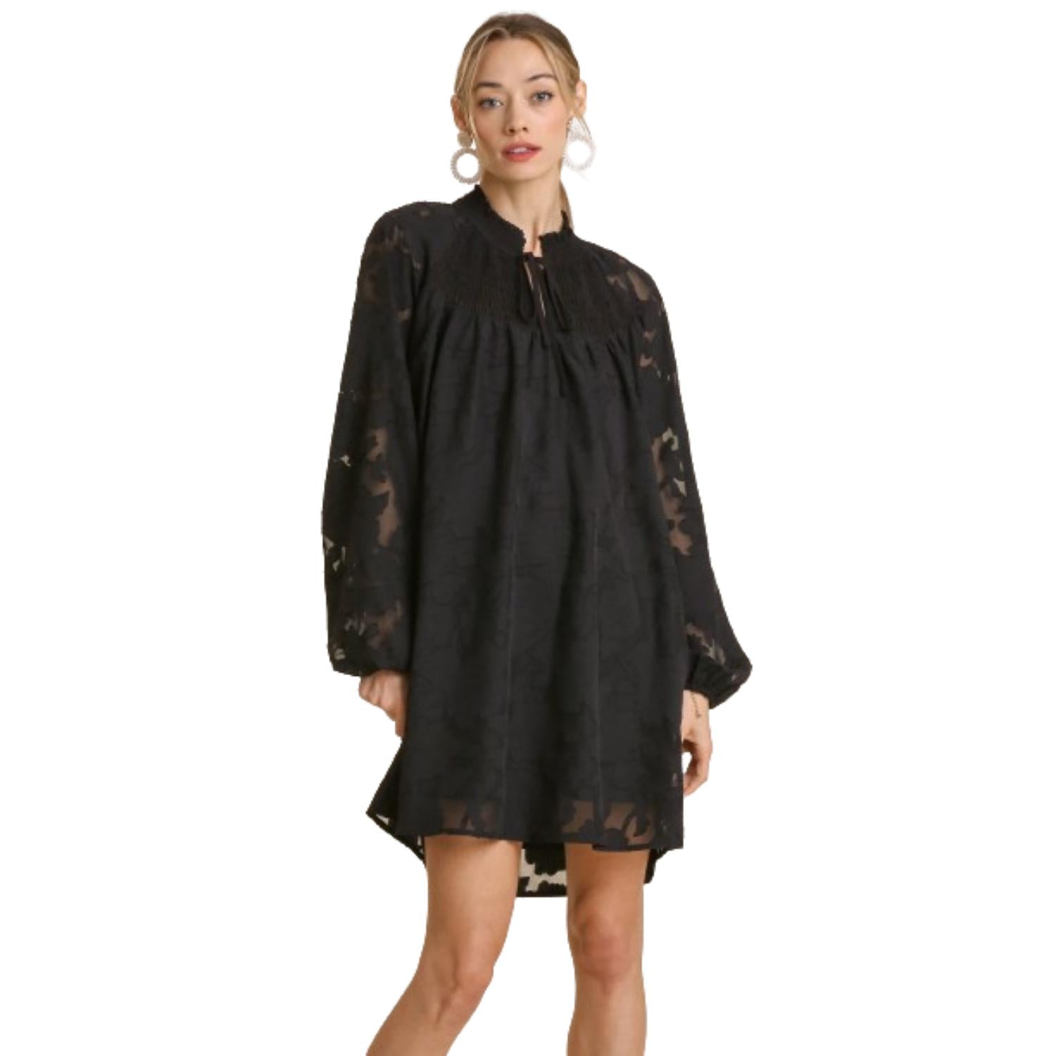 

Платье-жаккард с реглановым узором, присборенным воротником и завязкой на кокетке FASHNZFAB, черный