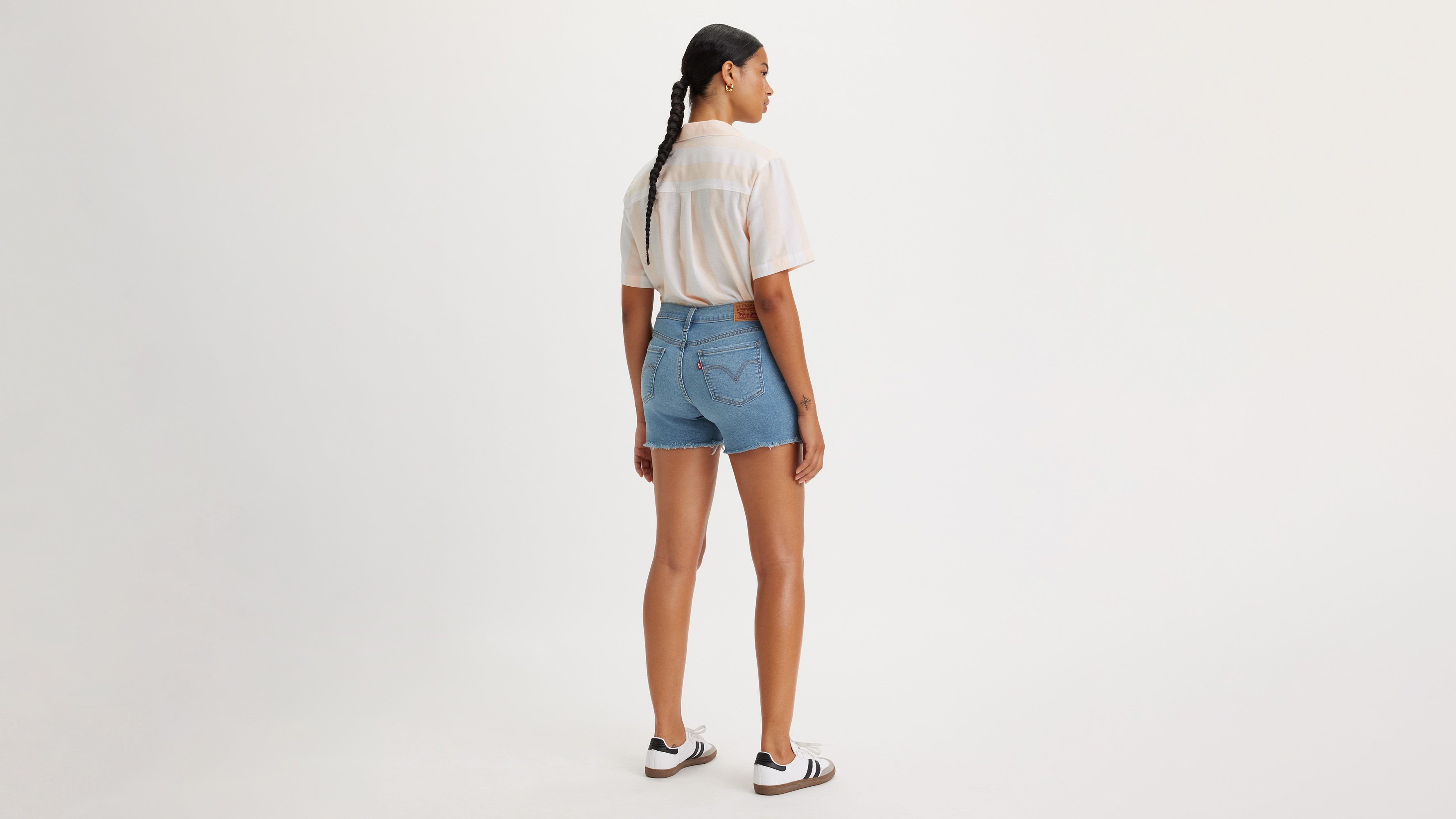 Женские шорты средней длины Levi's, цвет I'm Just A Fan - Medium Wash — фото 3