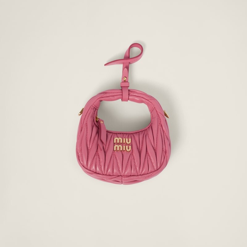 

Сумка-Хобо Wander micro из стеганой кожи наппа Miu Miu, розовый