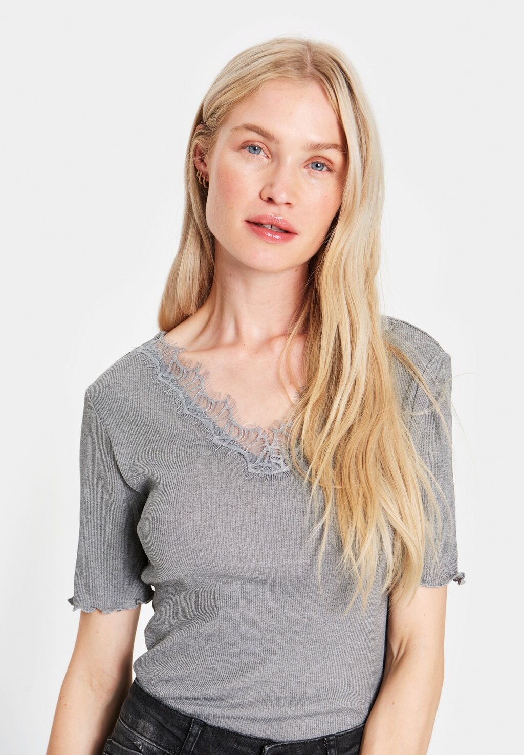 

Футболка базовая MAYASZ Saint Tropez, цвет mist grey melange