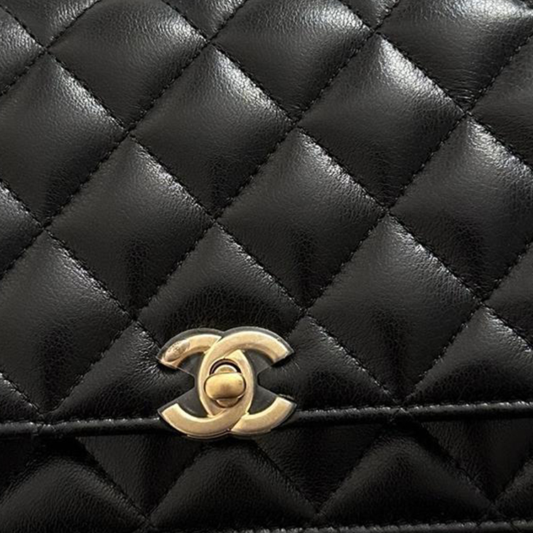 CHANEL Блестящая кожа ягненка наплечная сумка, кроссбоди, женский кошелек-клатч black — фото 2