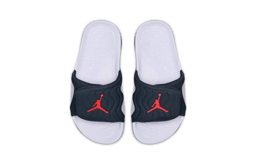 Детские шлепанцы Hydro 4 PS Classic Carbon Black/Infrared Red 23/White Jordan, красный — фото 3