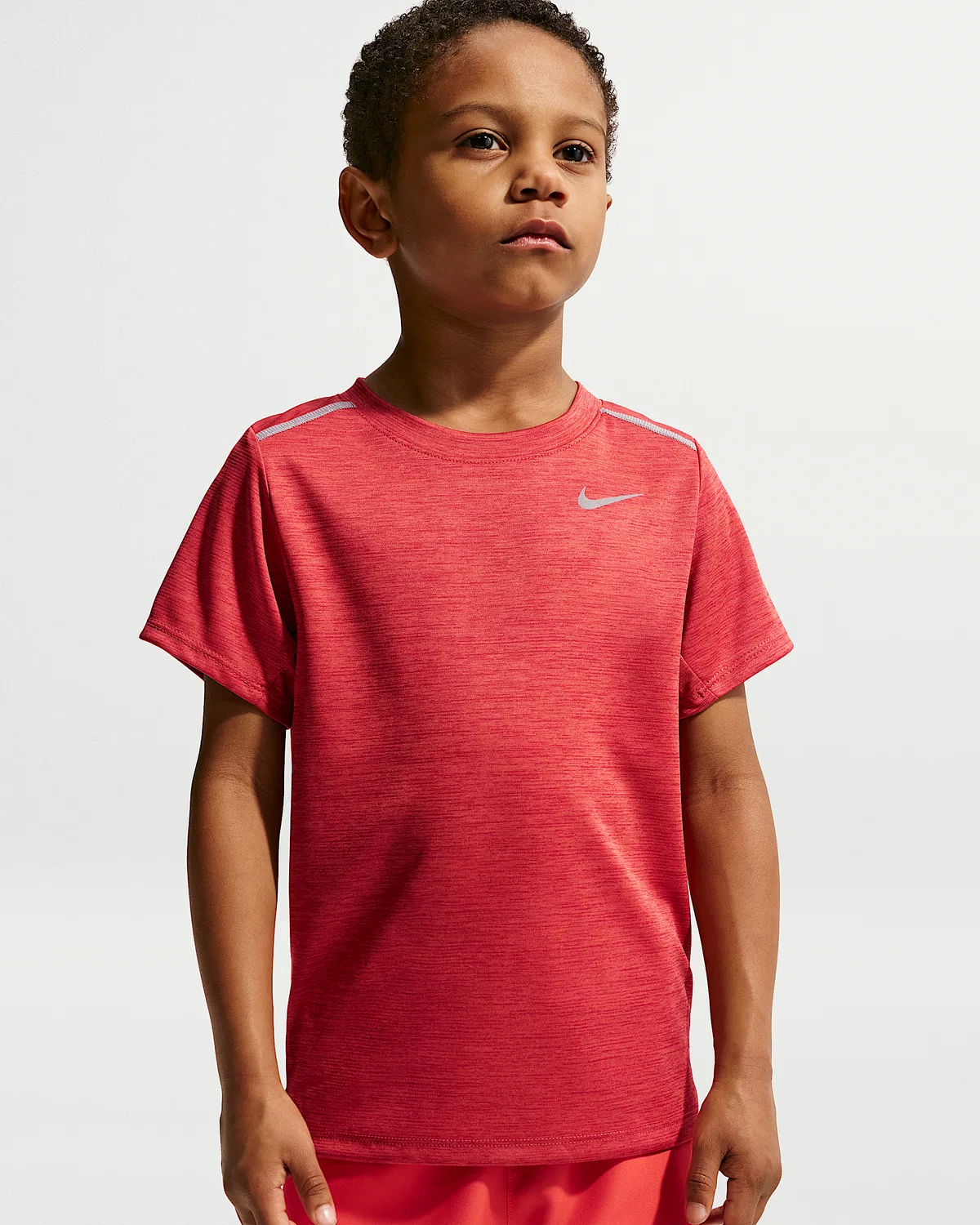Детский комплект Nike Dri-FIT Miler: топ и шорты, Light Crimson — фото 2