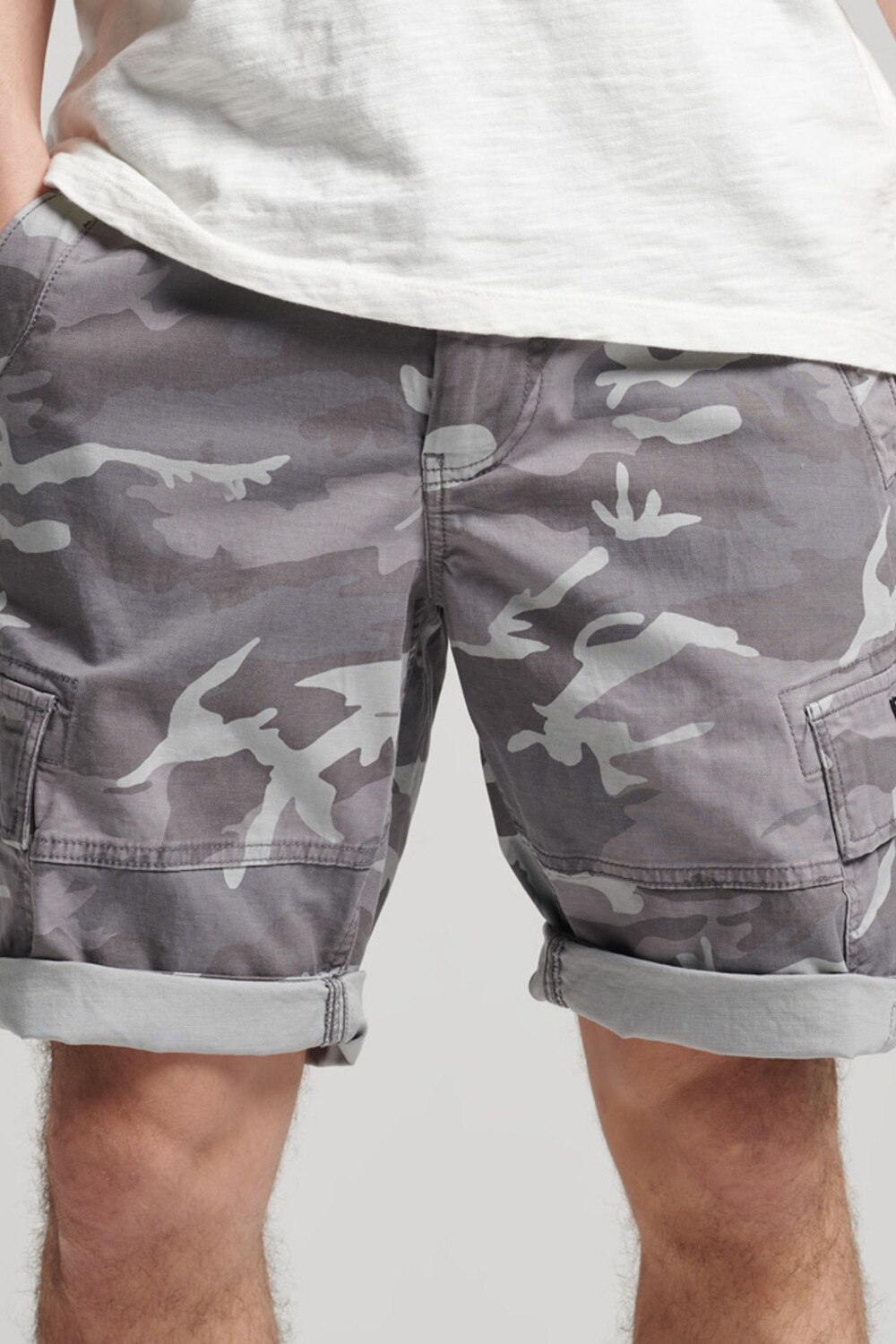 

Шорты чинос Studios Core Superdry, серый