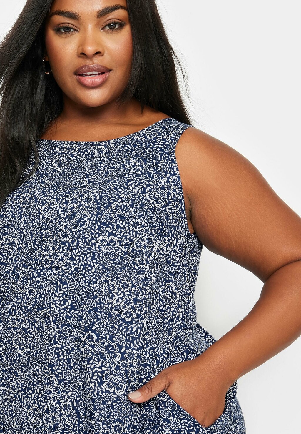

Летнее платье Ikat Swing Yours Clothing, темно-синее