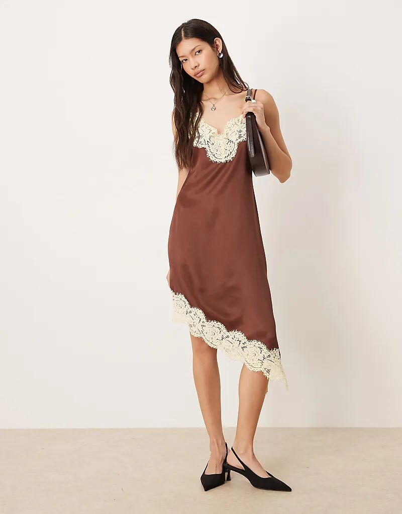 

Коричневое асимметричное мини-платье из атласа с кружевным лифом и лифом ASOS DESIGN коричневого цвета