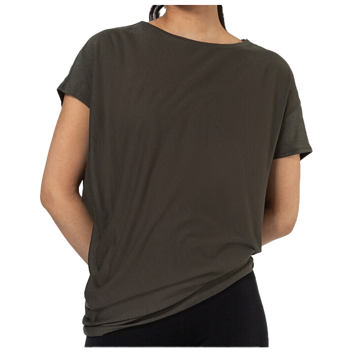 

Футболка Super.Natural Yoga Loose Tee, цвет Black Ink