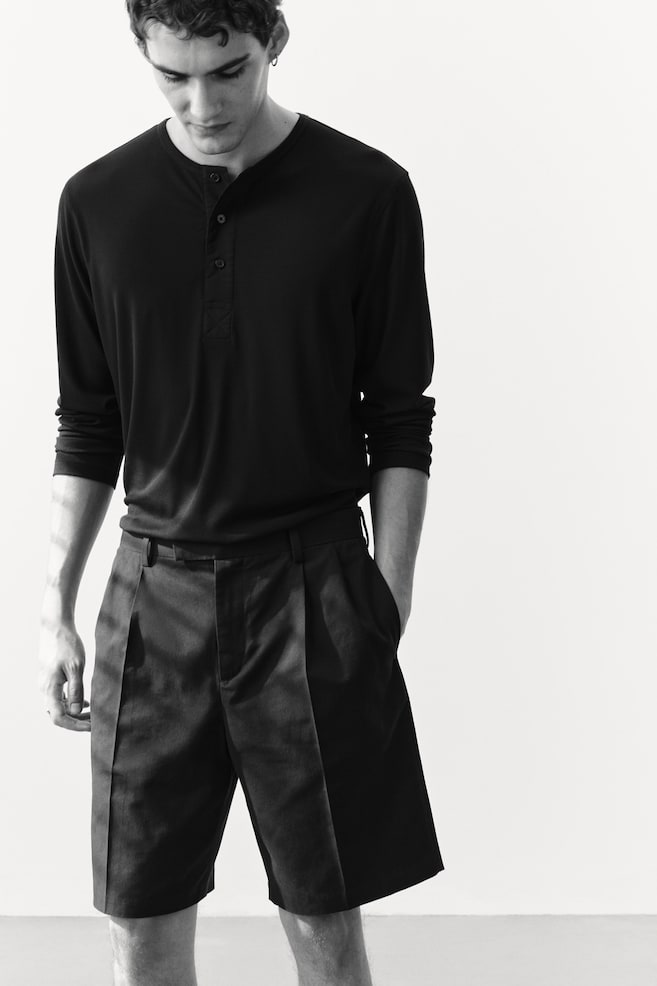 

Рубашка из джерси в рубчик, облегающего кроя H&M, черный