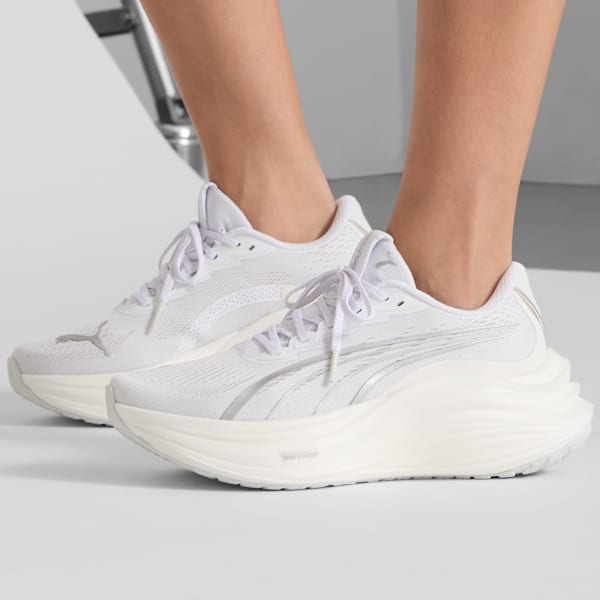 Женские кроссовки для бега по шоссе Magmax Nitro Puma, белый — фото 2