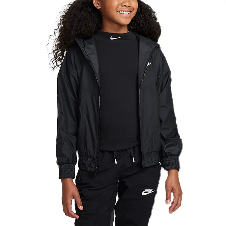 

Nike Куртки и пальто Спортивная одежда Черно-белая Детская одежда 3-7 лет