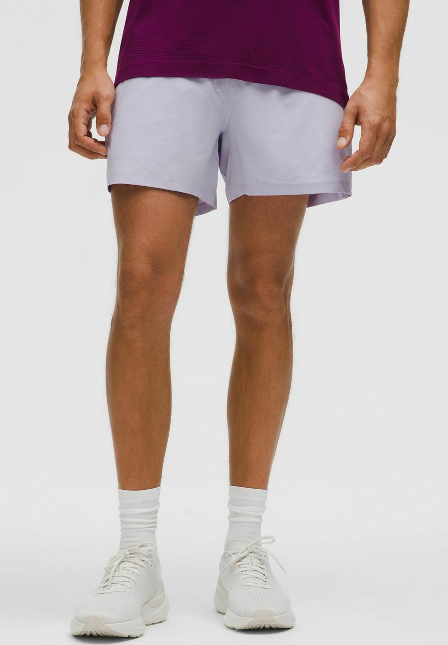 

Спортивные шорты lululemon PACE BREAKER LINERLESS 13CM, Lavender Frost/Purple