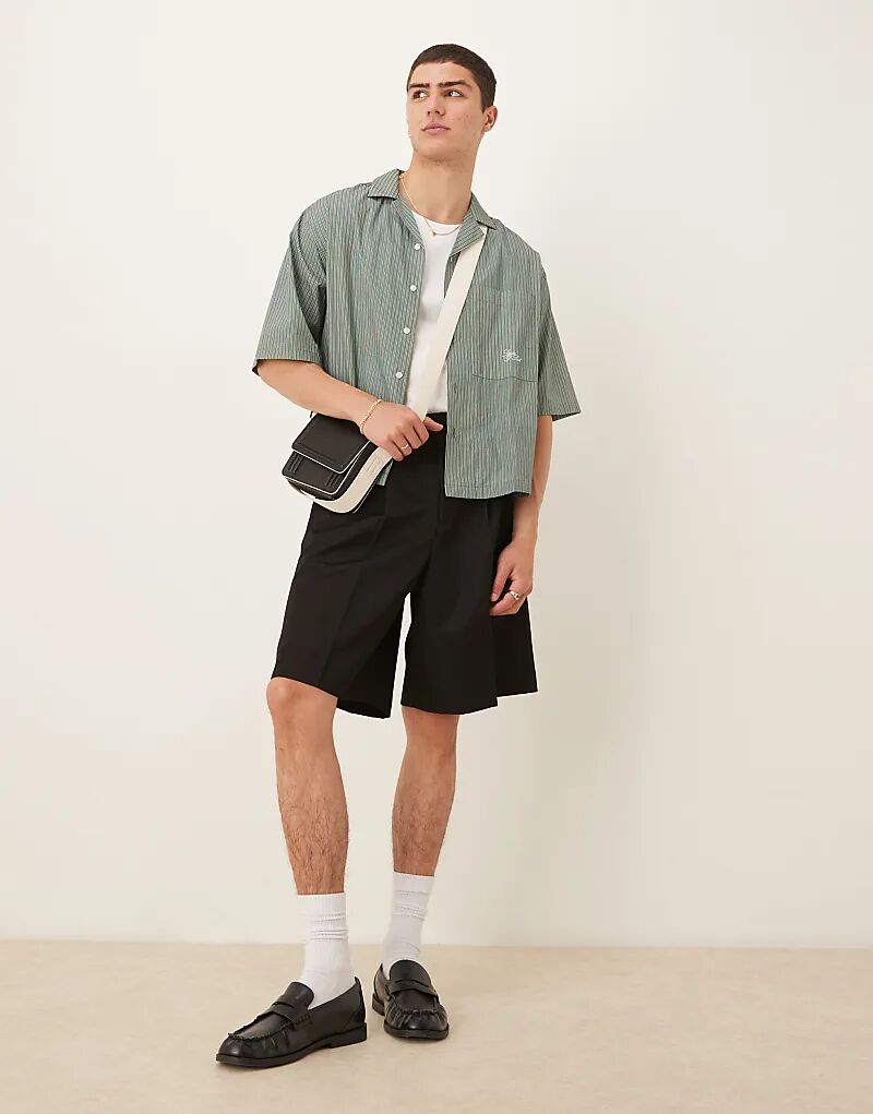 

Элегантные шорты-бермуды ASOS DESIGN со складкой спереди черного цвета