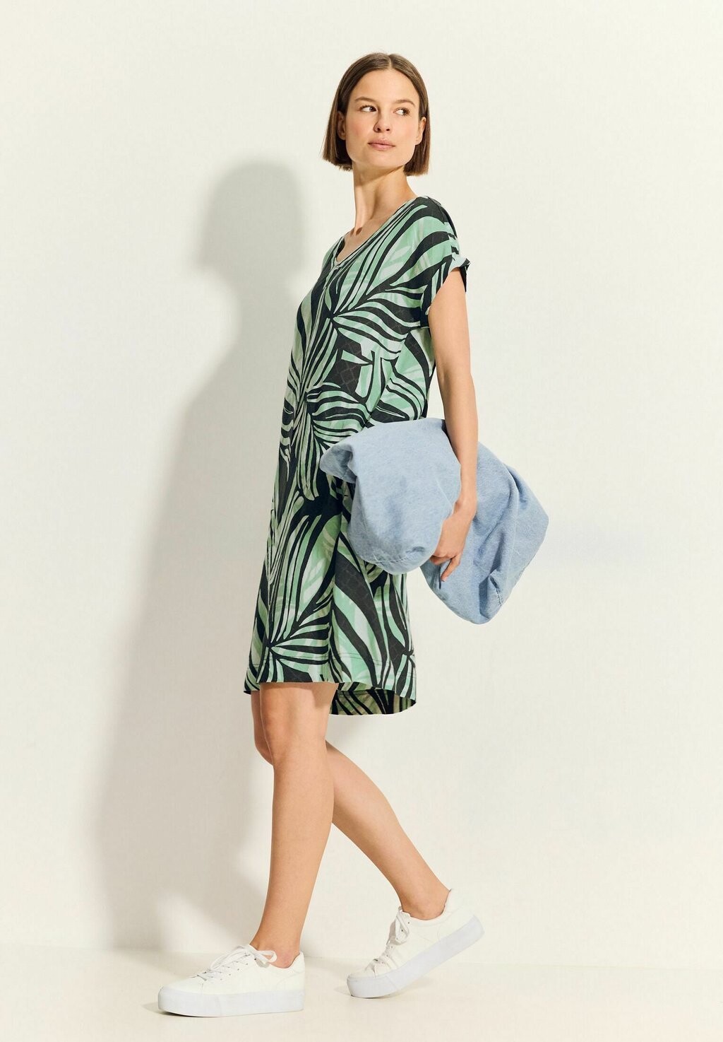 

Летнее платье Sommer Mit Print Cecil, оливковый