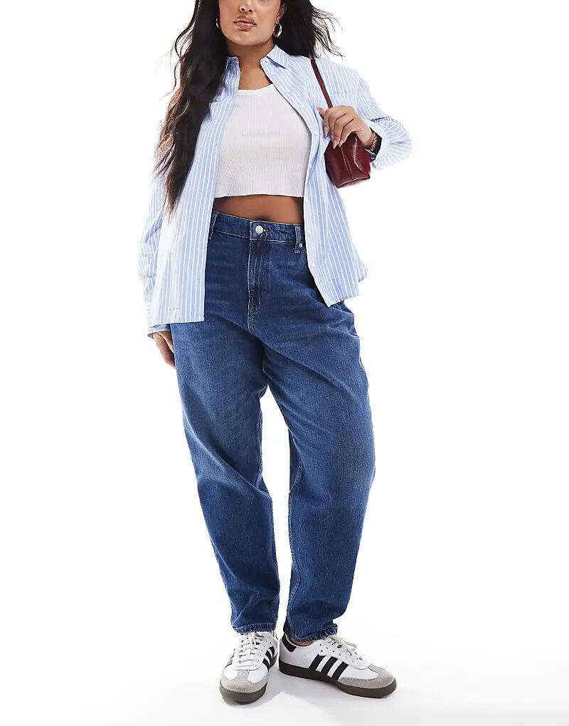 

Джинсы Plus mom темного цвета Tommy Jeans